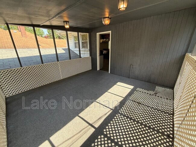 Foto del edificio - 917 Lincolnton Rd