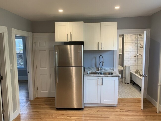 Foto del edificio - 323 Lowell St