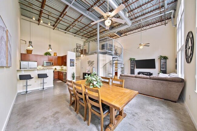 Foto del edificio - 572 Edgewood Ave SE