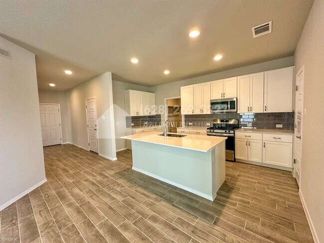 Foto del edificio - 3 br, 2 bath House - 140 Keltic Dr -