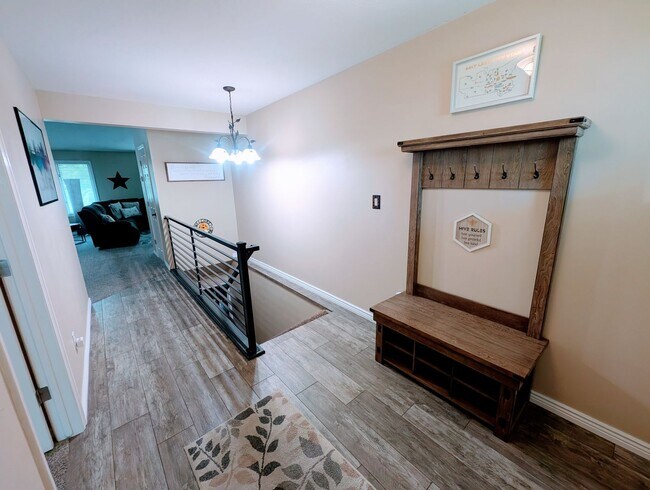 Foto del edificio - 1504 Spring Ln