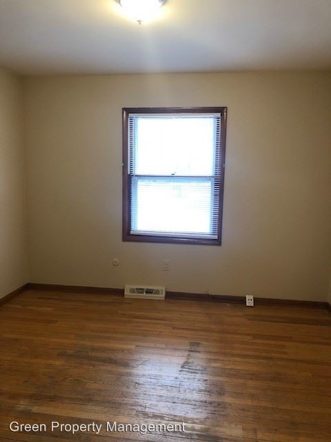 Building Photo - 5213 Burgis Ave SE