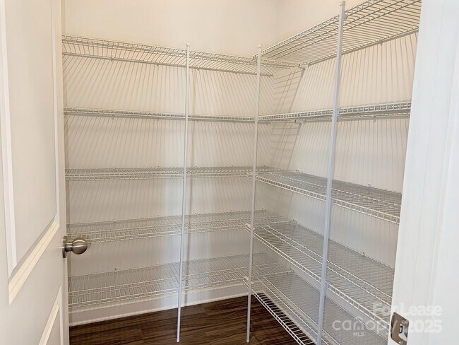 Foto del edificio - 14105 Alley Mae Aly