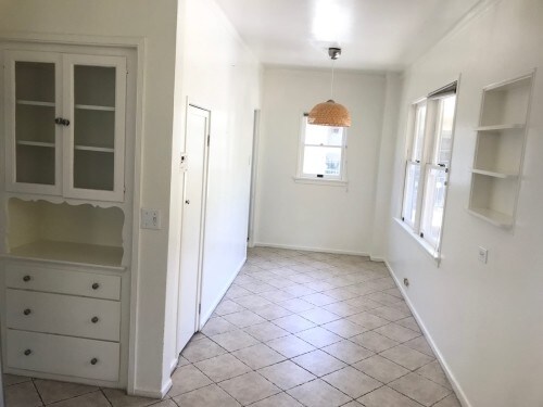 Foto del edificio - 2640 N Beachwood Dr