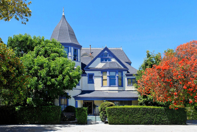 Building Photo - Golden Gate Villa