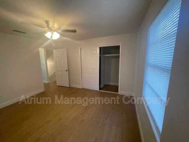 Foto del edificio - 2220 NW 55th Blvd