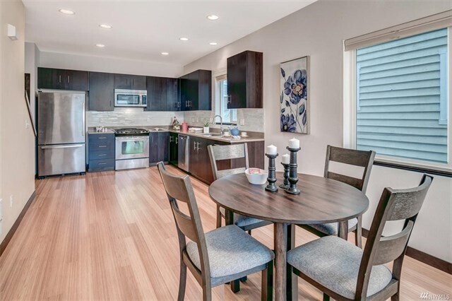 Foto del edificio - Stunning 3 Bedroom Townhouse in Fremont!
