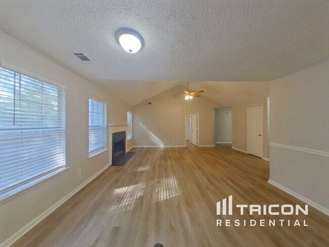 Foto del edificio - 5813 Wellborn Creek Dr