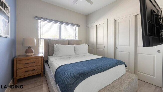 Foto del edificio - 2115 Windsor Blvd