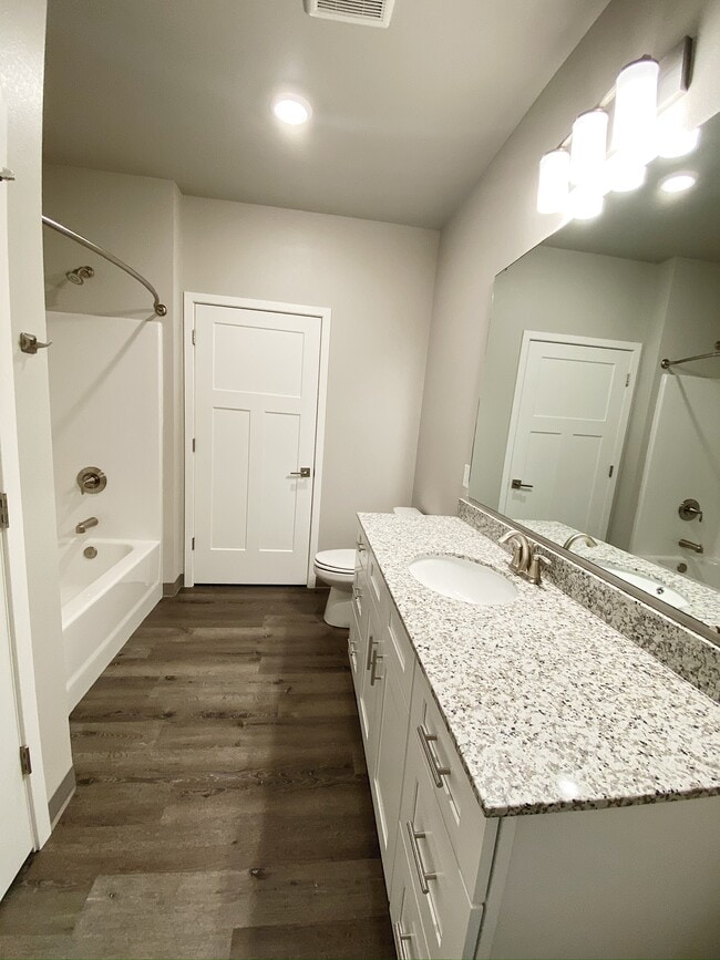 Foto del edificio - Aster Village