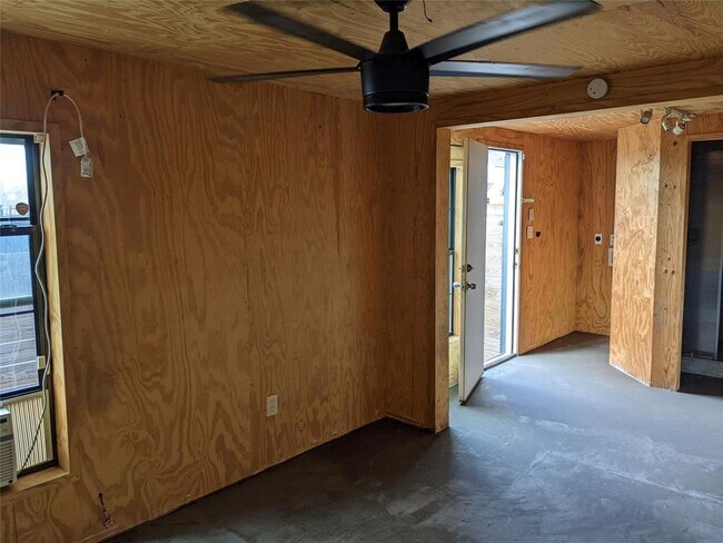 Building Photo - 4610 Buck St
