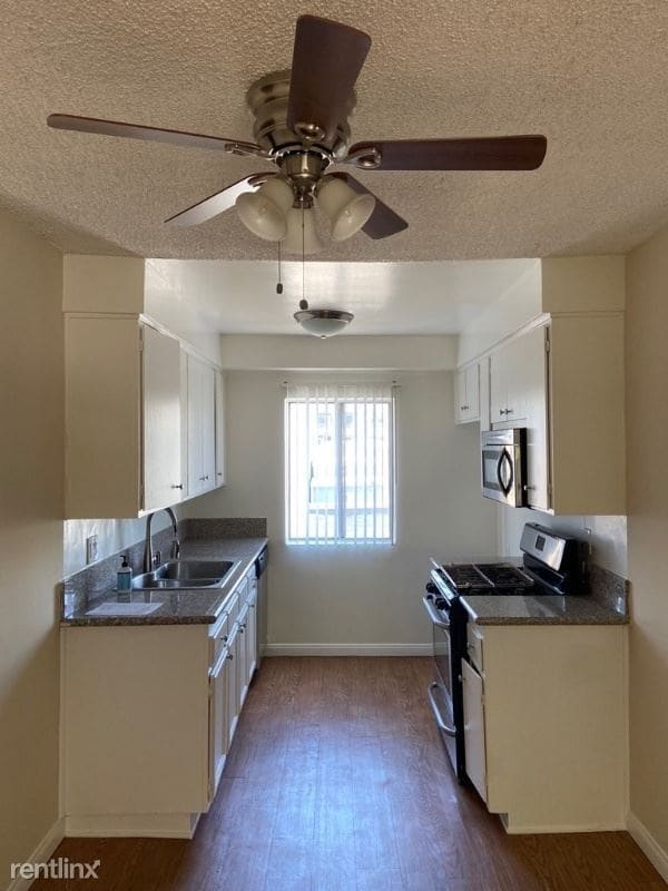 Building Photo - 1 br, 1 bath Apartment - 14833 Magnolia Blvd