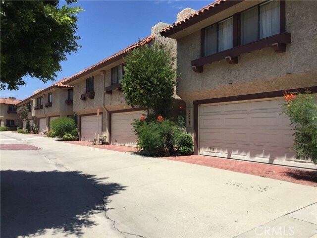 Foto principal - 5349 Peck Rd