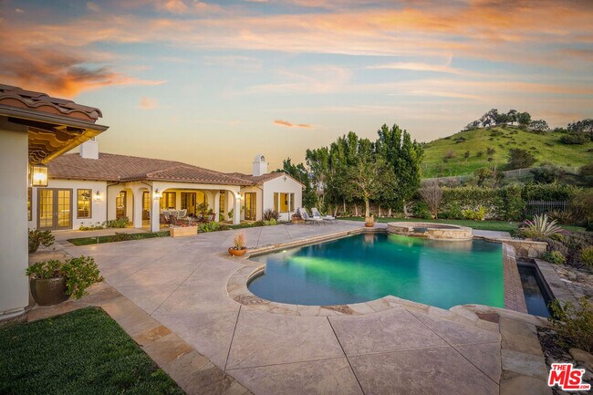 Building Photo - 25420 Prado De Azul