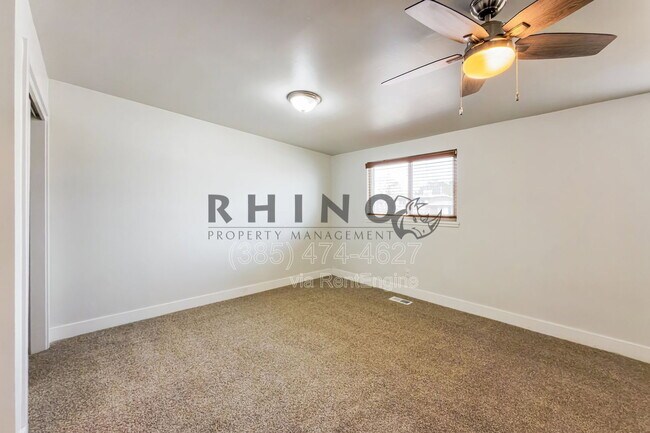 Foto del edificio - 1993 Champagne Ave