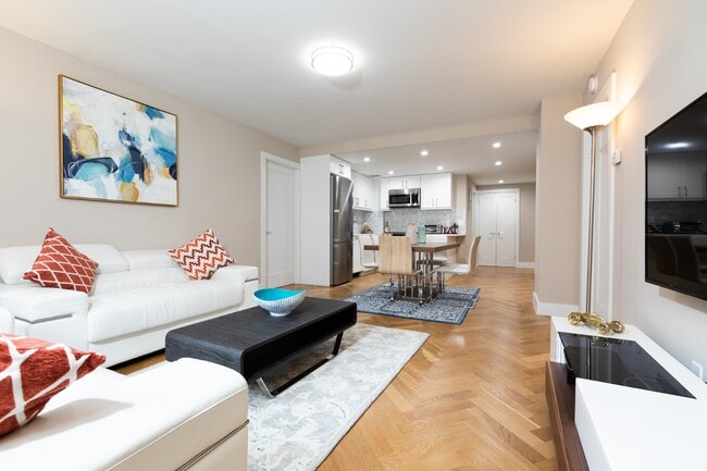 Building Photo - 160 East 88th Street
