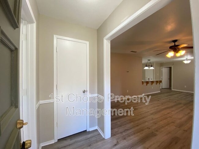 Foto del edificio - 2311 Kingsford Ct