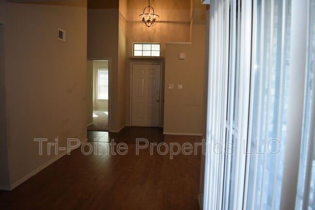 Building Photo - 4934 Berridge Ln