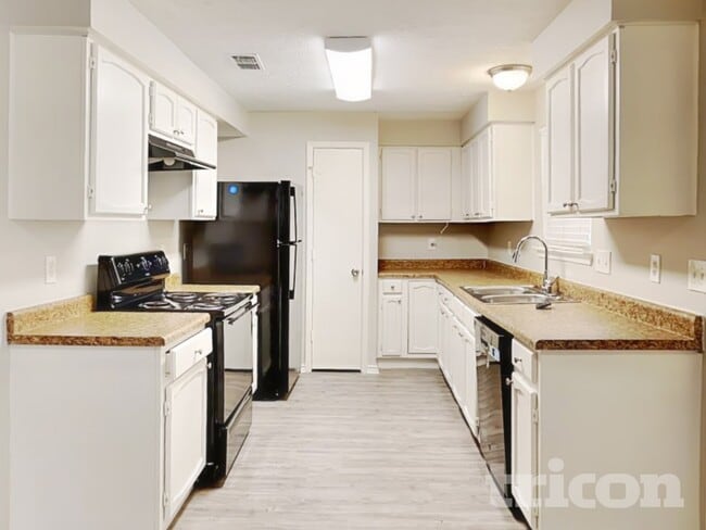 Foto del edificio - 2407 Springridge Dr