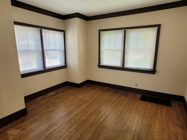 Foto del edificio - Charming home DOWNTOWN, steps from Columbia College