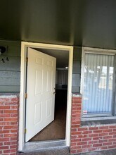 Building Photo - 1642-1644 120th St S