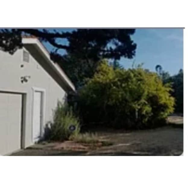 Building Photo - 1726 Crescent Dr