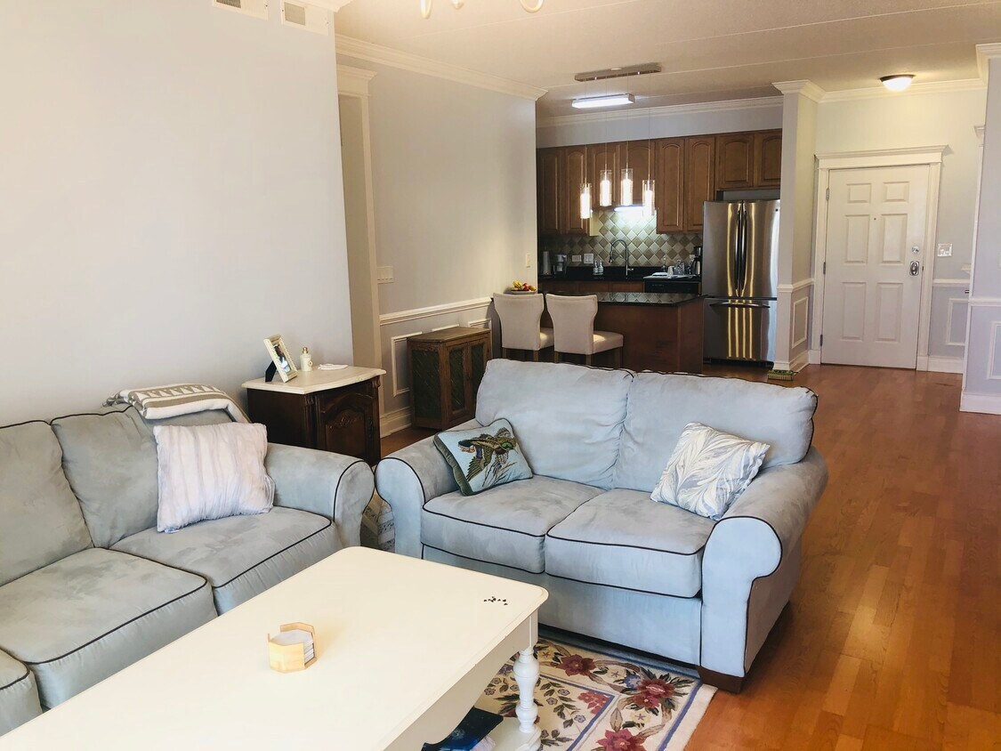 Foto principal - 5036 W Pensacola Ave