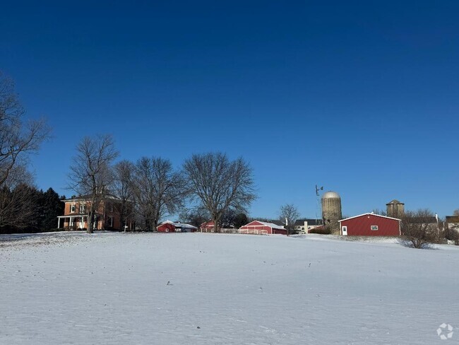 Building Photo - 37W500 Keslinger Rd