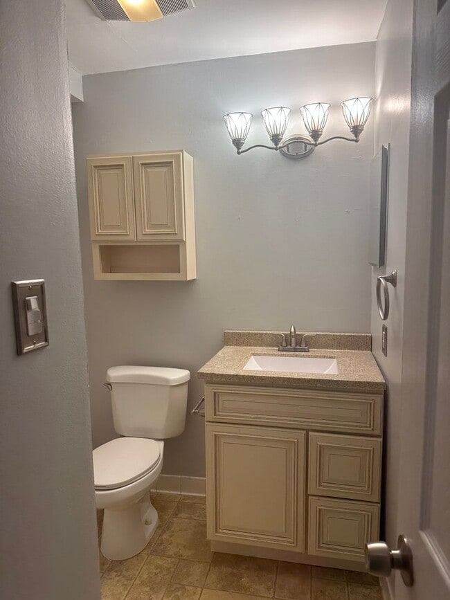 Foto del edificio - First Floor 1 Bedroom Hidden Valley Condo