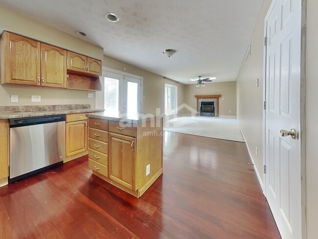 Building Photo - 643 Cassel Creek Dr