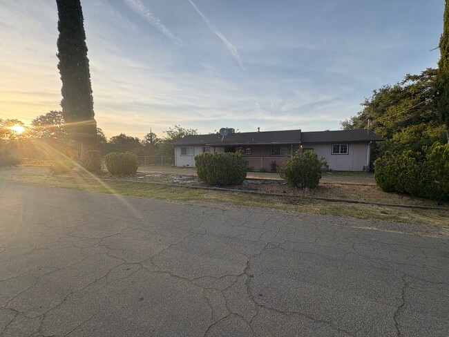 Building Photo - 20208 Lago St