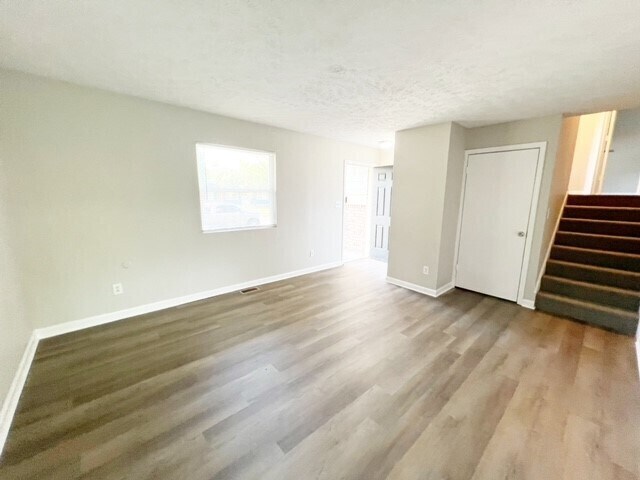 Foto del edificio - 10040 E 33RD STREET