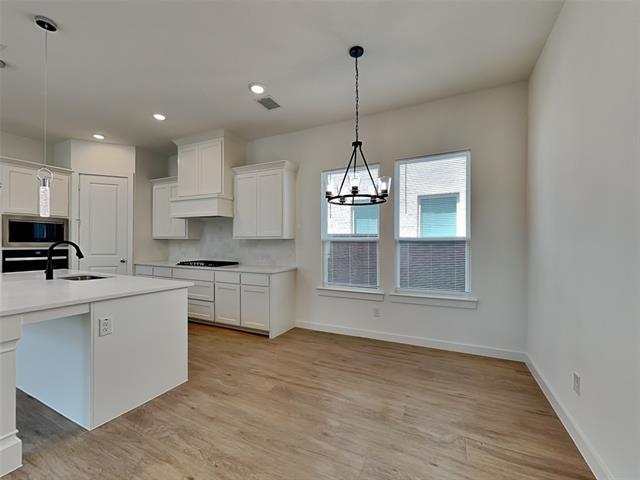 Foto del edificio - 15672 Desert Broom Rd