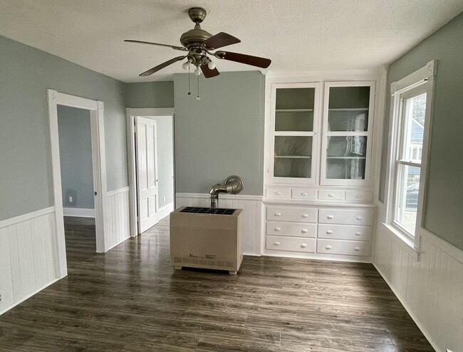 Dining Room - 31 Juniper St