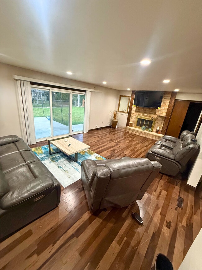 Foto del edificio - 7434 W Wisconsin Ave