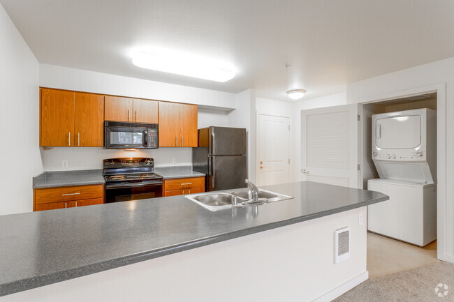 2BR, 2BA - 905 SF - Polaris at North City