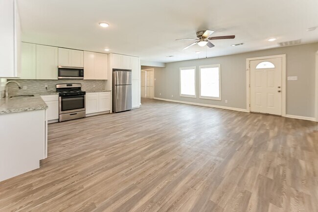 Foto del edificio - 4426 Knoxville St