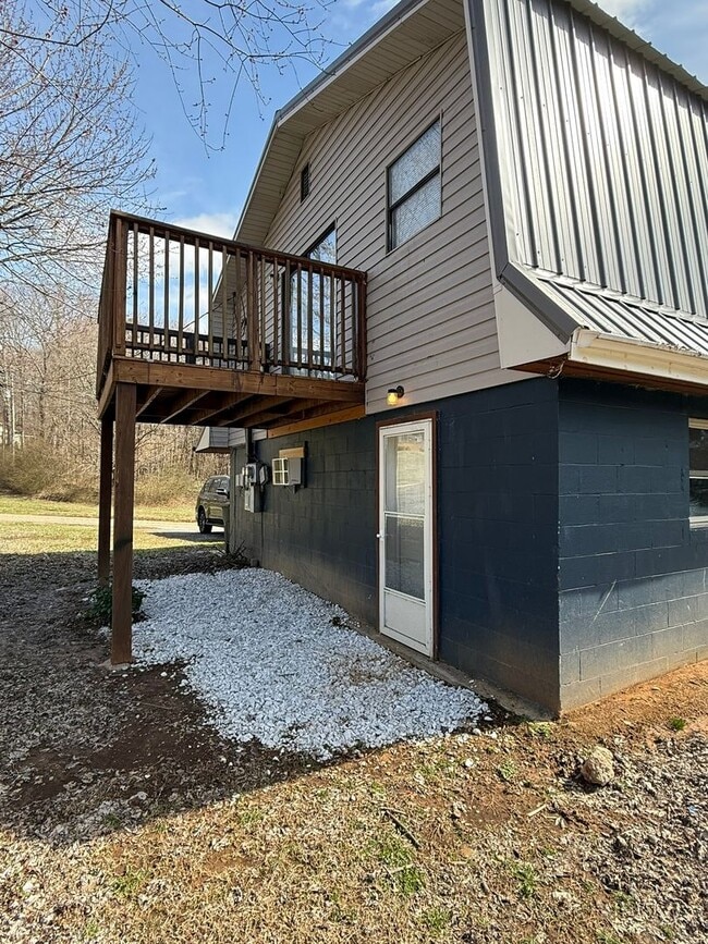 Building Photo - 4709 McCloud Rd