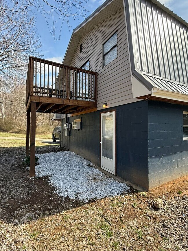 Foto del edificio - 4709 McCloud Rd