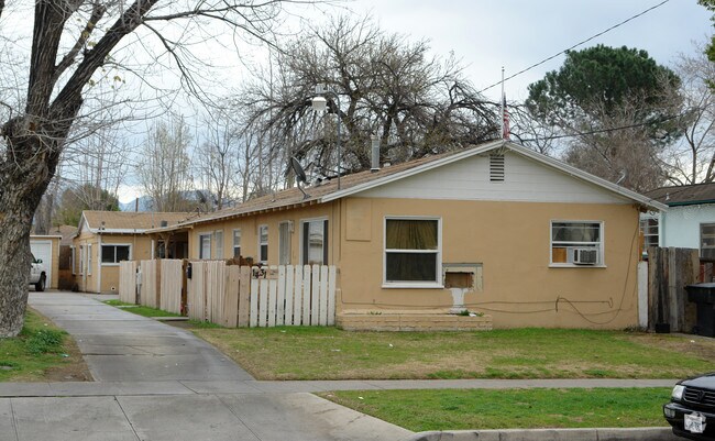 Foto del edificio - 1431-1441 N Sierra Way