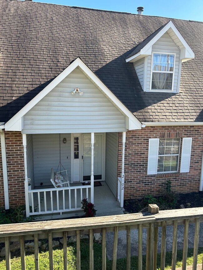 Foto del edificio - Knoxville 37923 - 2 Bedroom, 2 Bath Condo ...