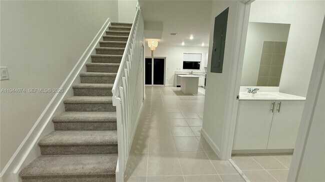 Building Photo - 2617 SE 27th Dr