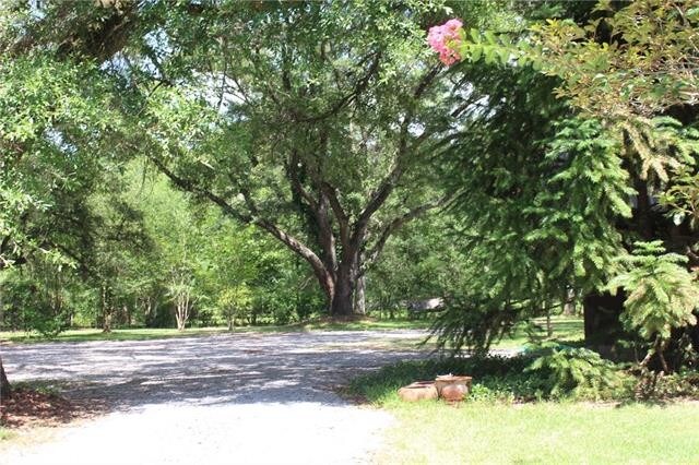 Building Photo - 76074 Lazy R Rd