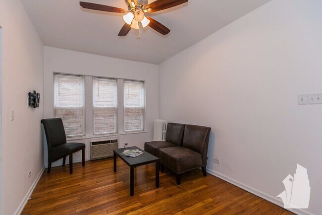 Foto del edificio - 513 W Deming Plz