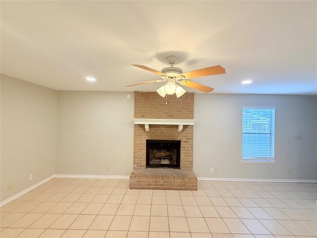 Building Photo - 8806 Cainwood Ln