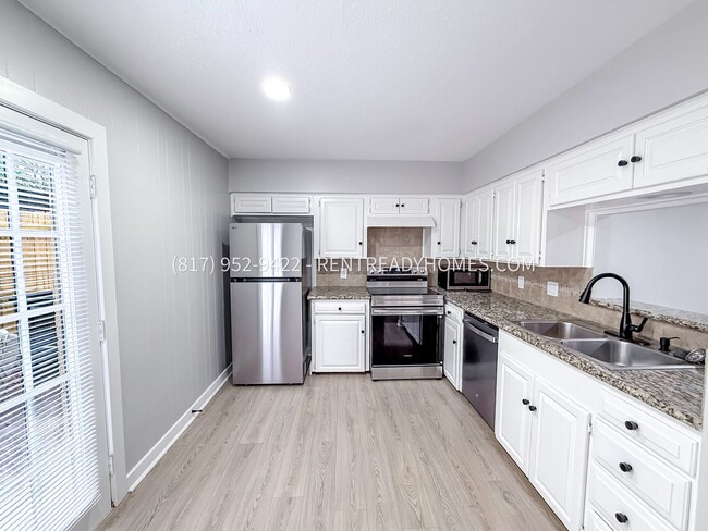 Building Photo - 907 S Ripple Creek Dr