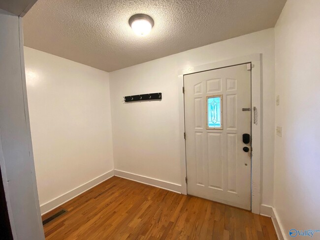 Building Photo - 418 Anna Dr