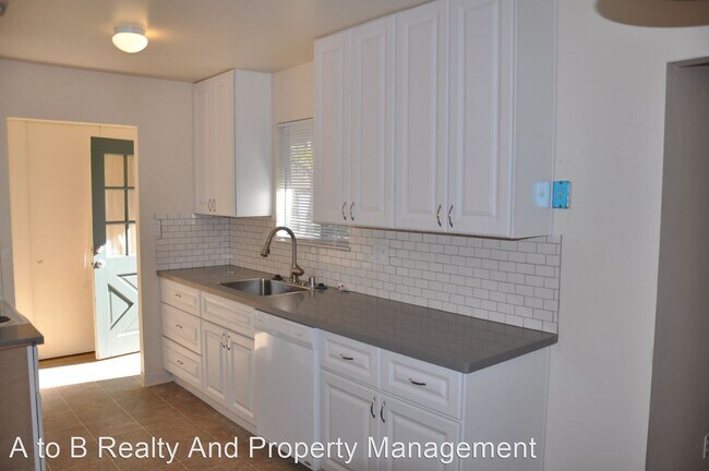 Building Photo - 3 br, 1.5 bath House - 1565 Willowbrook Drive