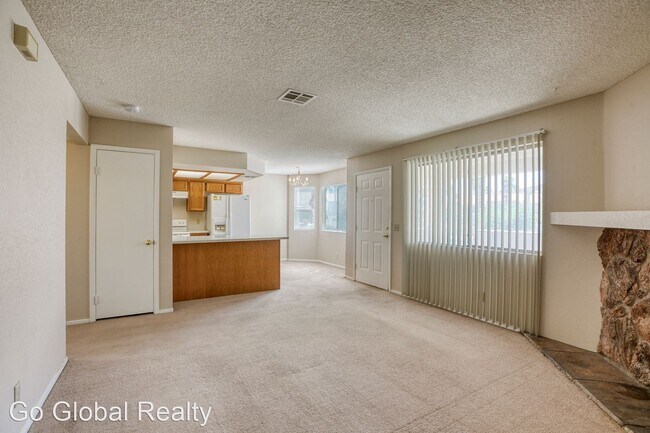 Building Photo - 2 br, 2 bath House - 916 Rockview Dr #102