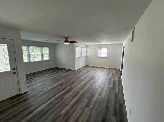 Building Photo - 501 Shortridge St